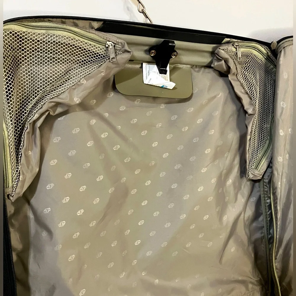 American Tourister Black Travel Bag